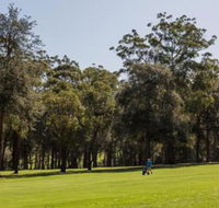 Golfers Retreat Mollymook - Sunshine Coast Guide