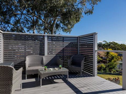 NARRAWALLEE RETREAT - Sunshine Coast Guide 6