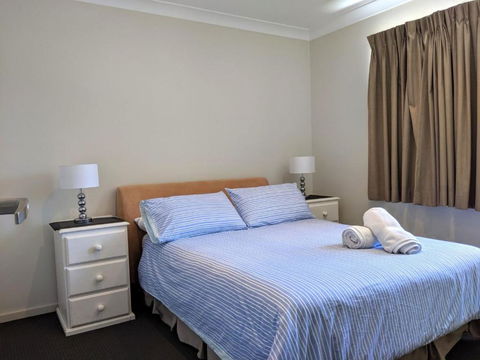 Sails On Bannister At Mollymook - Sunshine Coast Guide 6
