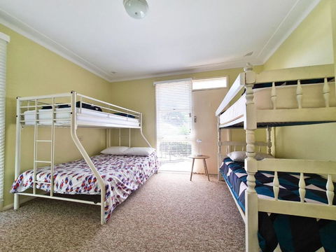 GOLF 39 MOLLYMOOK BEACH - Sunshine Coast Guide 4