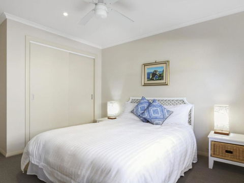 South Pacific Crescent 75 Ulladulla - Sunshine Coast Guide 4