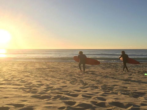 Wonky Pine Beach House NARRWALLEE 4 Bedroom - Sunshine Coast Guide 6