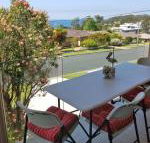 Seaview 48 MOLLYMOOK - Sunshine Coast Guide