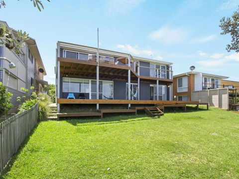 STICKS By THE SEA Sunset Strip 103 - Sunshine Coast Guide 1