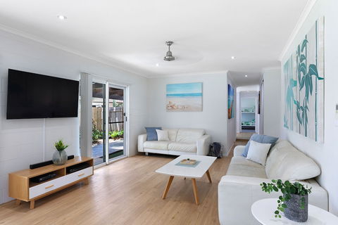Whitsunday Palms - Sunshine Coast Guide 0
