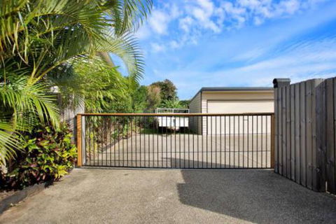 North Central Holiday Home - Sunshine Coast Guide 7