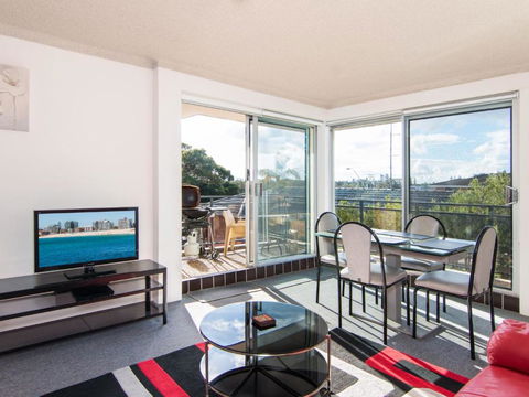 Albert Court 8 - Sunshine Coast Guide 2