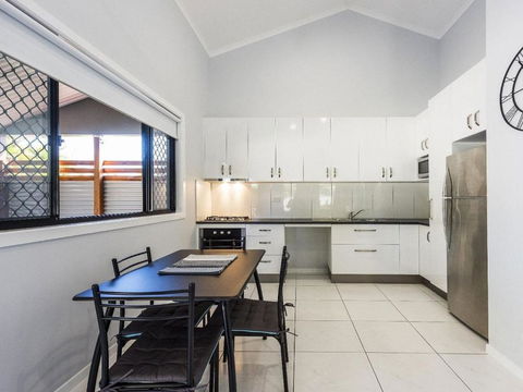 Tais Hideaway - Sunshine Coast Guide 3