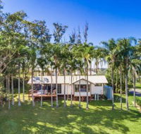 Triloka Lodges - Sunshine Coast Guide