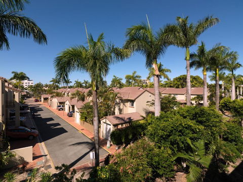 Apartments At 2 Landsborough - Sunshine Coast Guide 2