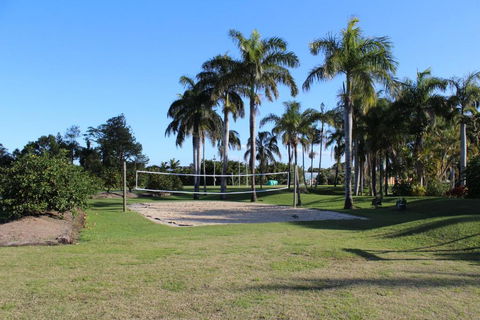 Apartments At 2 Landsborough - Sunshine Coast Guide 6