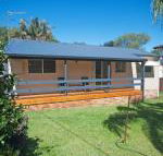 Pelican Palms - Sunshine Coast Guide