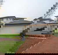 Superb Luxe 5BR Housepoint Cook Near Lake - Sunshine Coast Guide
