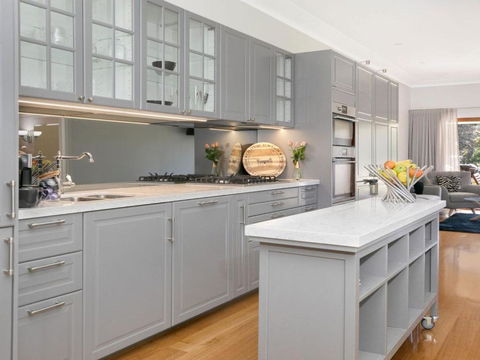 Advilla Stylish Charming & Central Location - Sunshine Coast Guide 4