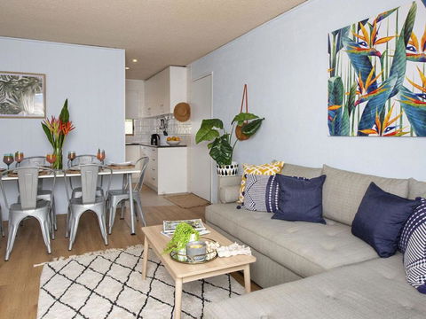 Armstrong Ridge Affordable Beach Oasis - Sunshine Coast Guide 2
