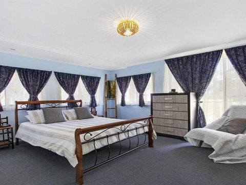 The Burra Break 3 Minute Walk To Beach Access - Sunshine Coast Guide 4