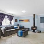 The Burra Break 3 Minute Walk To Beach Access - Sunshine Coast Guide 0