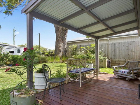 The Shabby Shell Fresh & Inviting - Sunshine Coast Guide 4