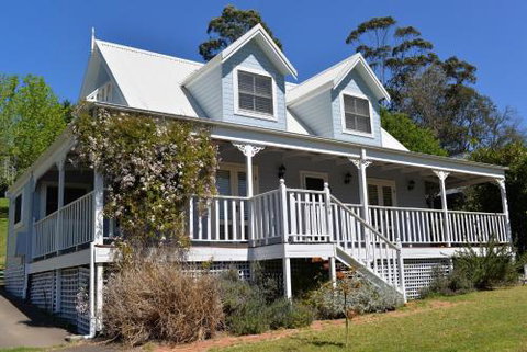 The Dolls House Charming 2 Bedroom Cottage Just A Short Walk From The Village - Sunshine Coast Guide 7