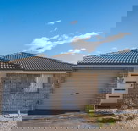 Peaceful 2kingbed Rootyhill Townhouse Near Station - Sunshine Coast Guide