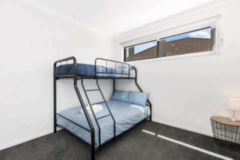 Thunder Point - Sunshine Coast Guide 4