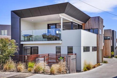 Thunder Point - Sunshine Coast Guide 6