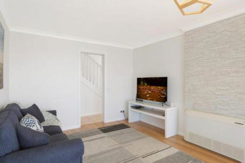 31 McMillan Crescent - Sunshine Coast Guide 7