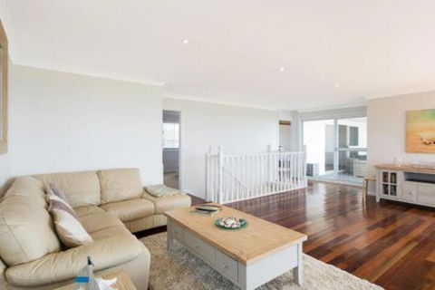 31 McMillan Crescent - Sunshine Coast Guide 3
