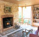 Adelaide Hills Camellia Cottage WiFi - Sunshine Coast Guide