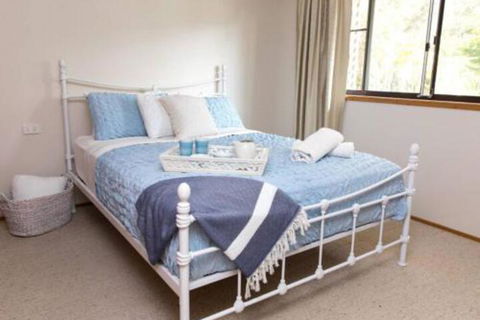Kookas Nest Waterfront Home Tranquil Setting - Sunshine Coast Guide 4