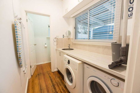 Trotters Retreat - Sunshine Coast Guide 1