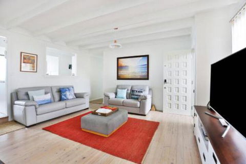 Azure Absolute Beachfront Pet Friendly - Sunshine Coast Guide 5