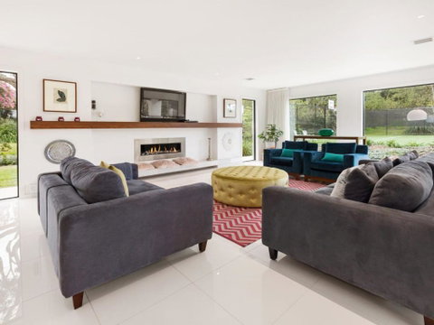 CATALINA MOUNT ELIZA - Sunshine Coast Guide 1