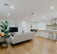 118 Refreshing 3BR Werribee Family House - Sunshine Coast Guide