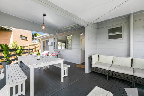 Surfs Up Peregian Beach - Sunshine Coast Guide 4