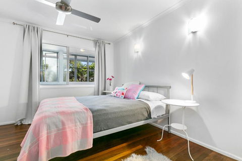 Surfs Up Peregian Beach - Sunshine Coast Guide 6