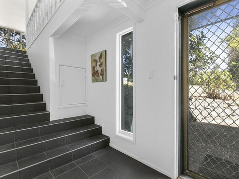 Surfs Up Peregian Beach - Sunshine Coast Guide 7