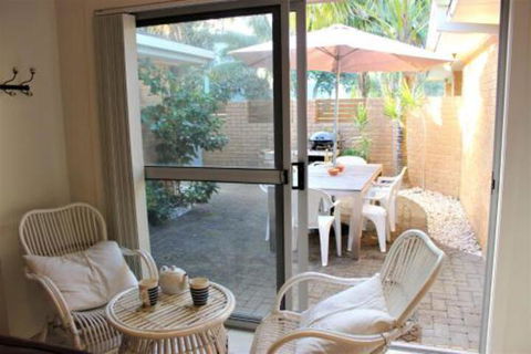 SOUTH BOOMER PET FRIENDLY - Sunshine Coast Guide 2