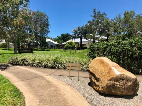 CANOPY HOUSE At PALM COVE - Sunshine Coast Guide 1