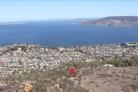 Hilltop House - Sunshine Coast Guide 1