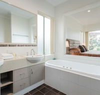 Banksia at Cosy Corner - Sunshine Coast Guide