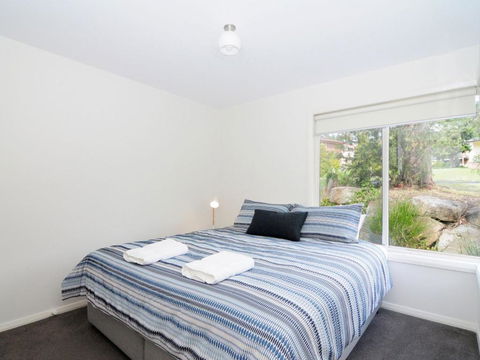 Acacia On Orion :: Jervis Bay Rentals - Sunshine Coast Guide 5