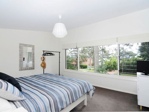 Acacia On Orion :: Jervis Bay Rentals - Sunshine Coast Guide 3
