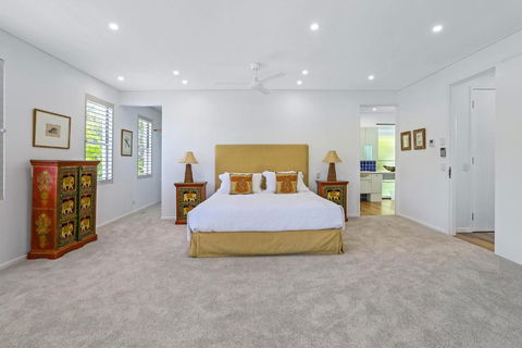 Enjoy The Views Sunshine Beach - Sunshine Coast Guide 7