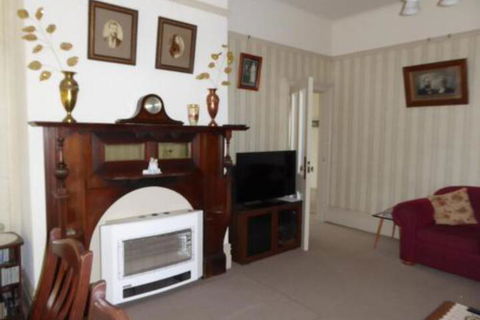 Claremont Farmhouse - Sunshine Coast Guide 5