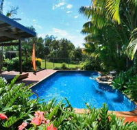 Illalangi views pool walk to beach - Sunshine Coast Guide
