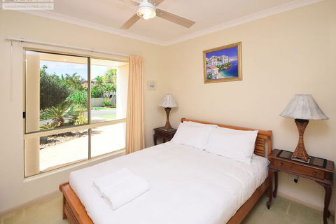 Fabulous Pet Friendly Family Home - 3 Carribean Court - Sunshine Coast Guide 5