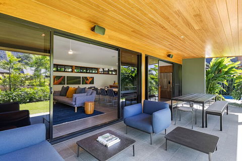 Aqua - At Funnel Bay - Sunshine Coast Guide 1