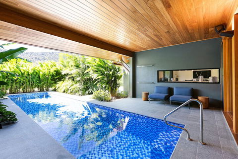 Aqua - At Funnel Bay - Sunshine Coast Guide 4