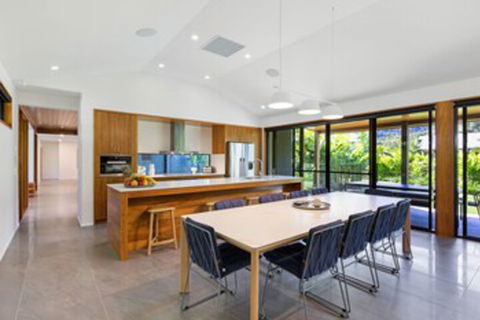Aqua - At Funnel Bay - Sunshine Coast Guide 0